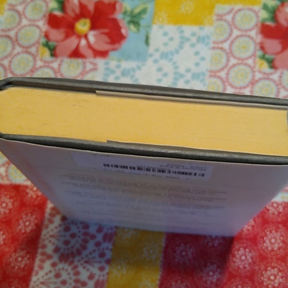 Eleanor & Park a novel hardback - Picture 5 of 6